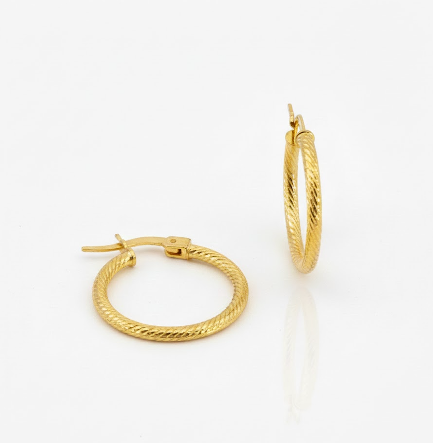 İnce Altın Klasik Küpe