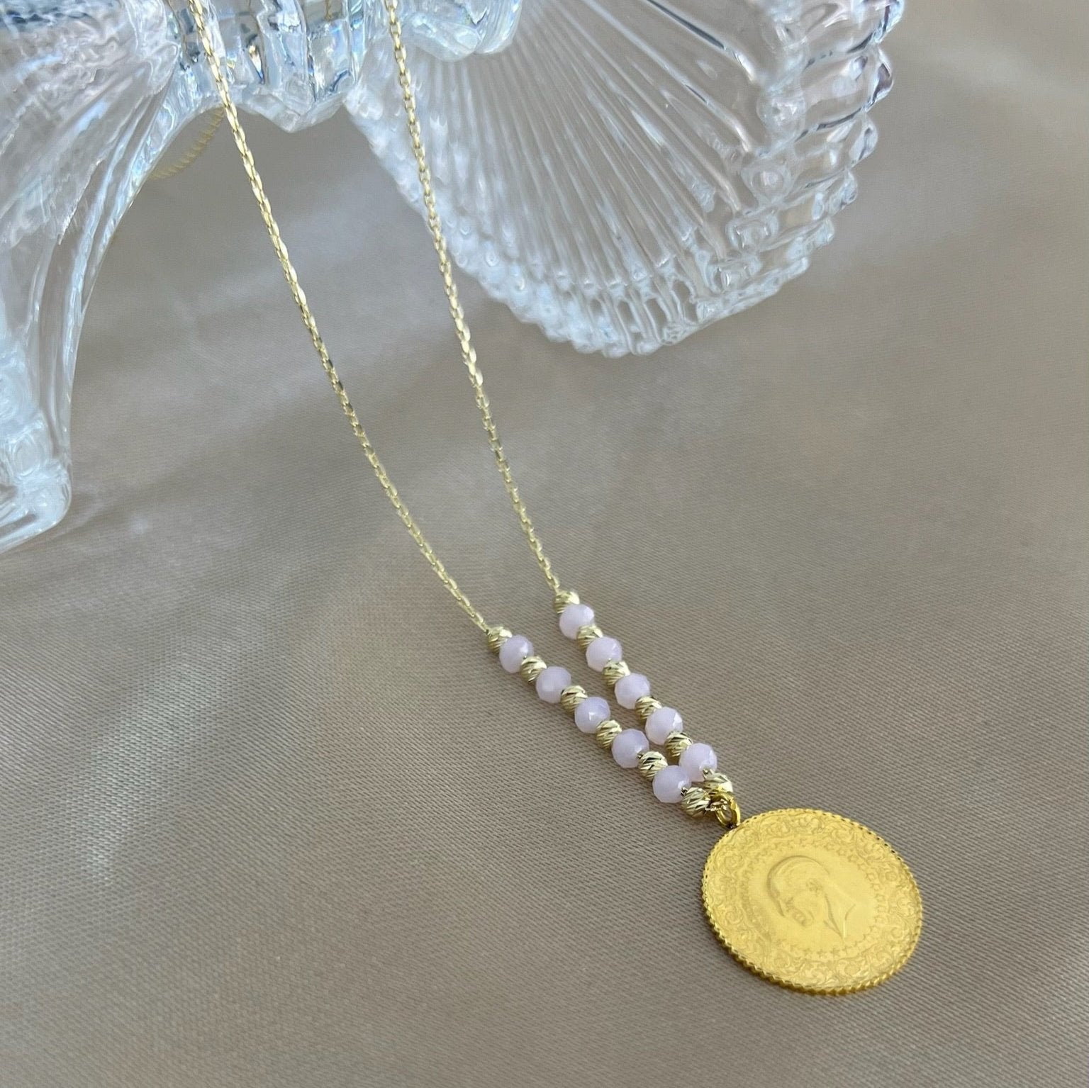 Çeyrek X Beyaz Dorika Kolye