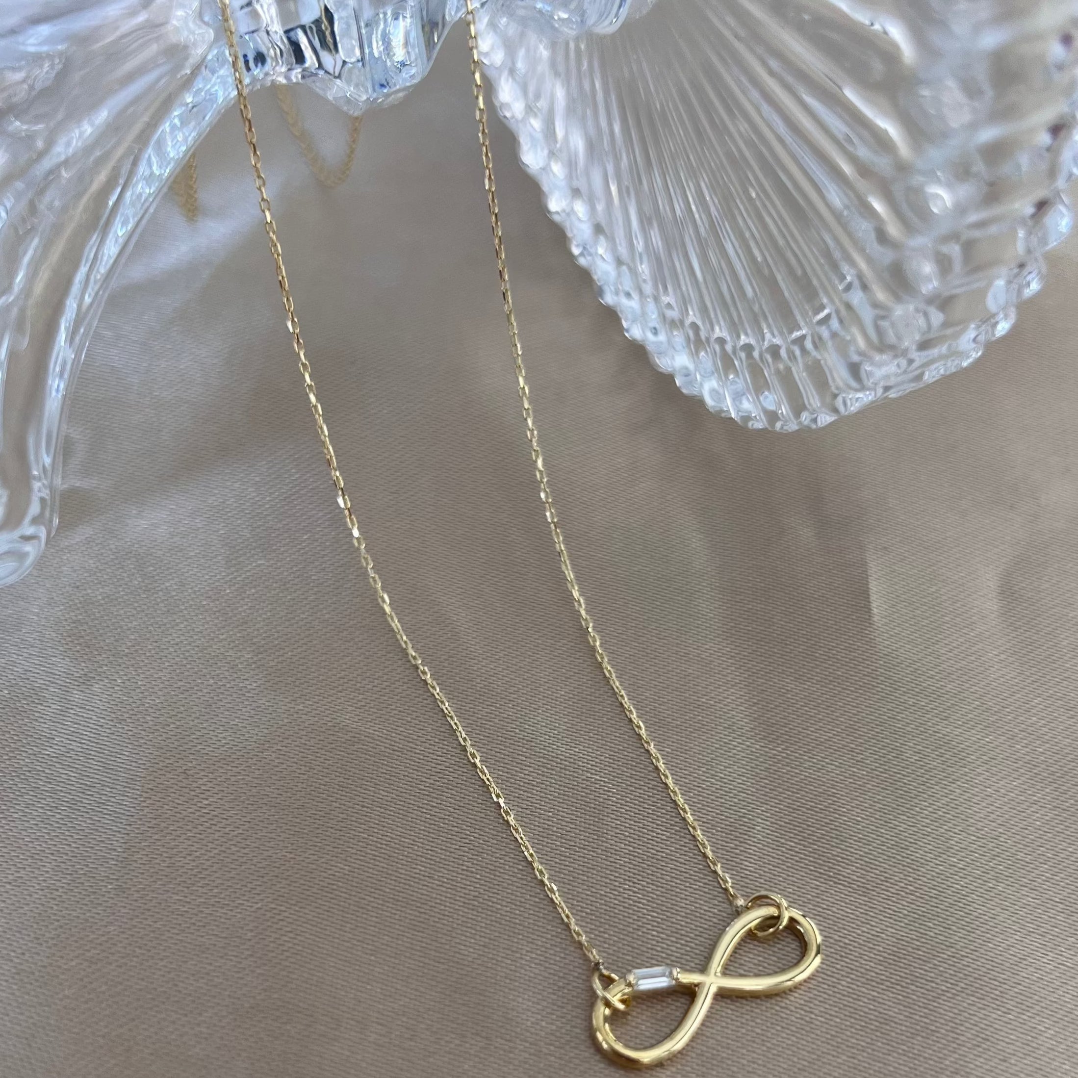 SONSUZLUK X BAGET TAŞLI KOLYE